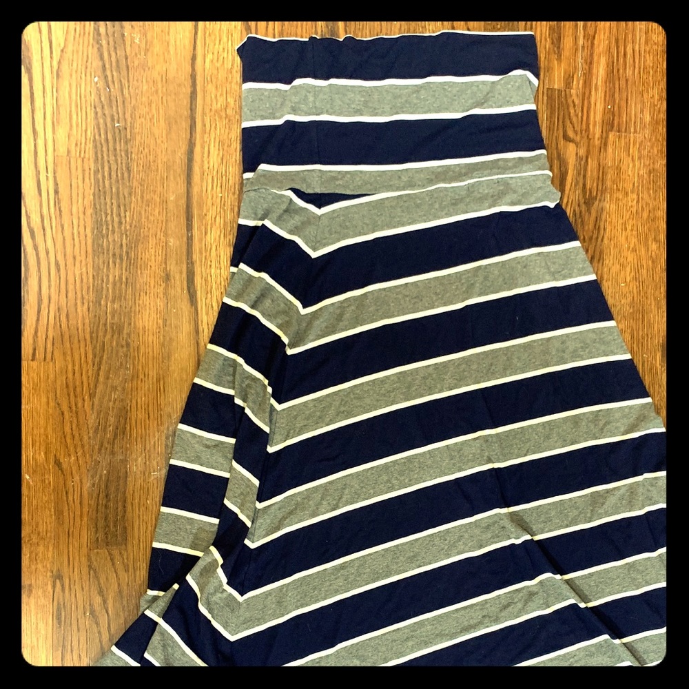 Gray and navy blue striped skirt